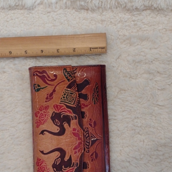 Genuine Hand-Tooled Painted Leather Clutch Wristlet Wallet Tribal Elephant Style - Picture 3 of 15